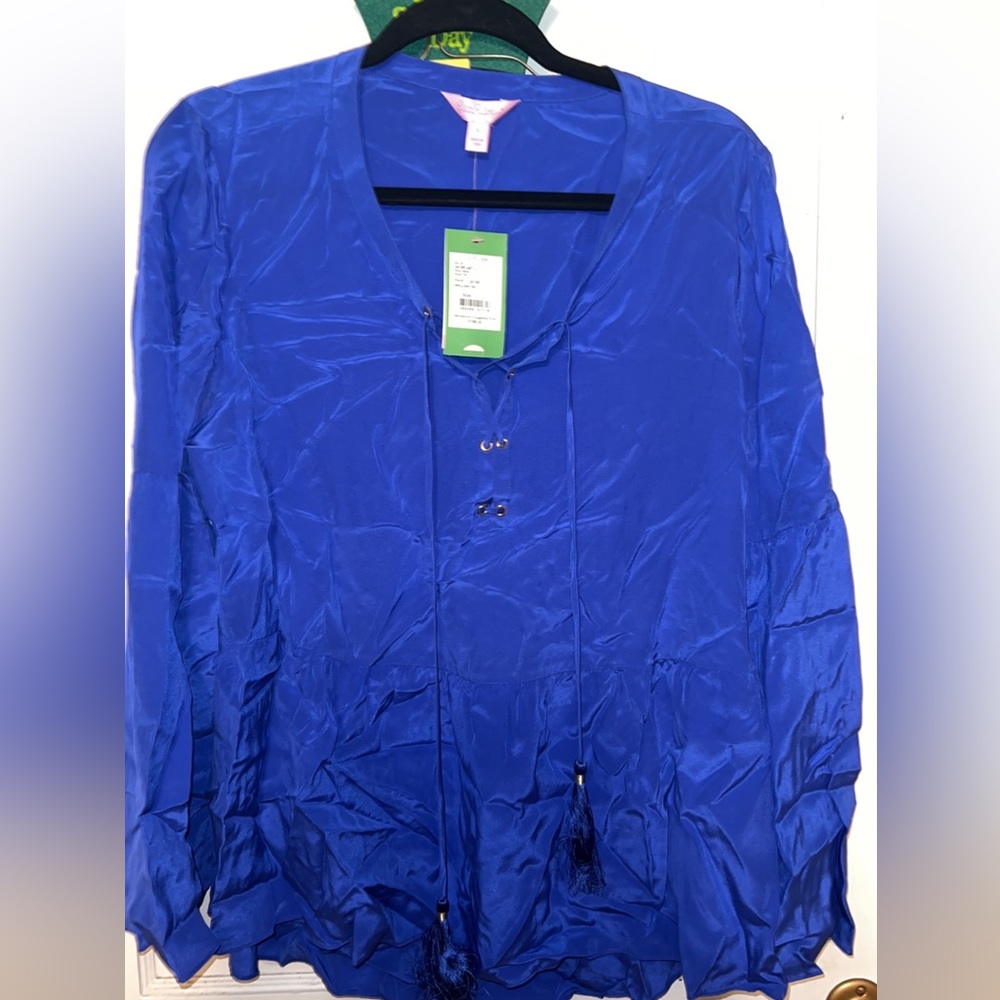 NWT size large lilly top